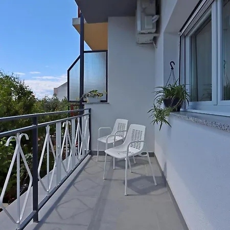 Apartament With Parking Space - 25943 *